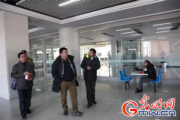 “爱心传递 人人公益”爱心活动在永利平台app下载展开 “爱心传递 人人公益”爱心活动在永利平台app下载展开